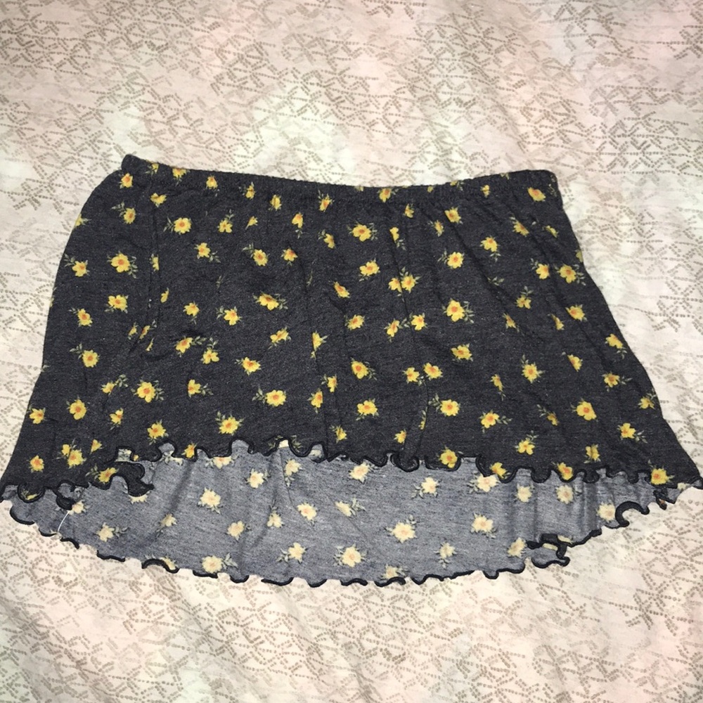 AE Ruffle Tube Top - Picture 3 of 3